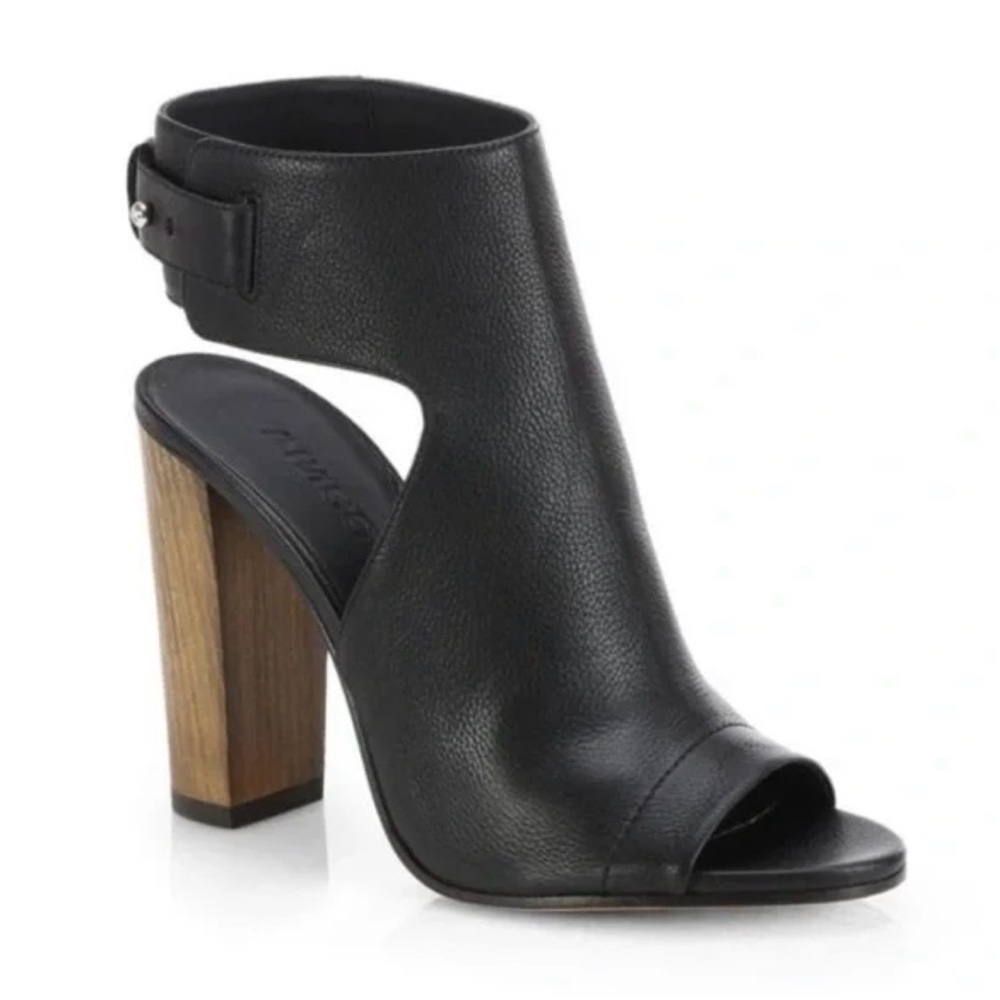 Vince Addie Shoe in Black